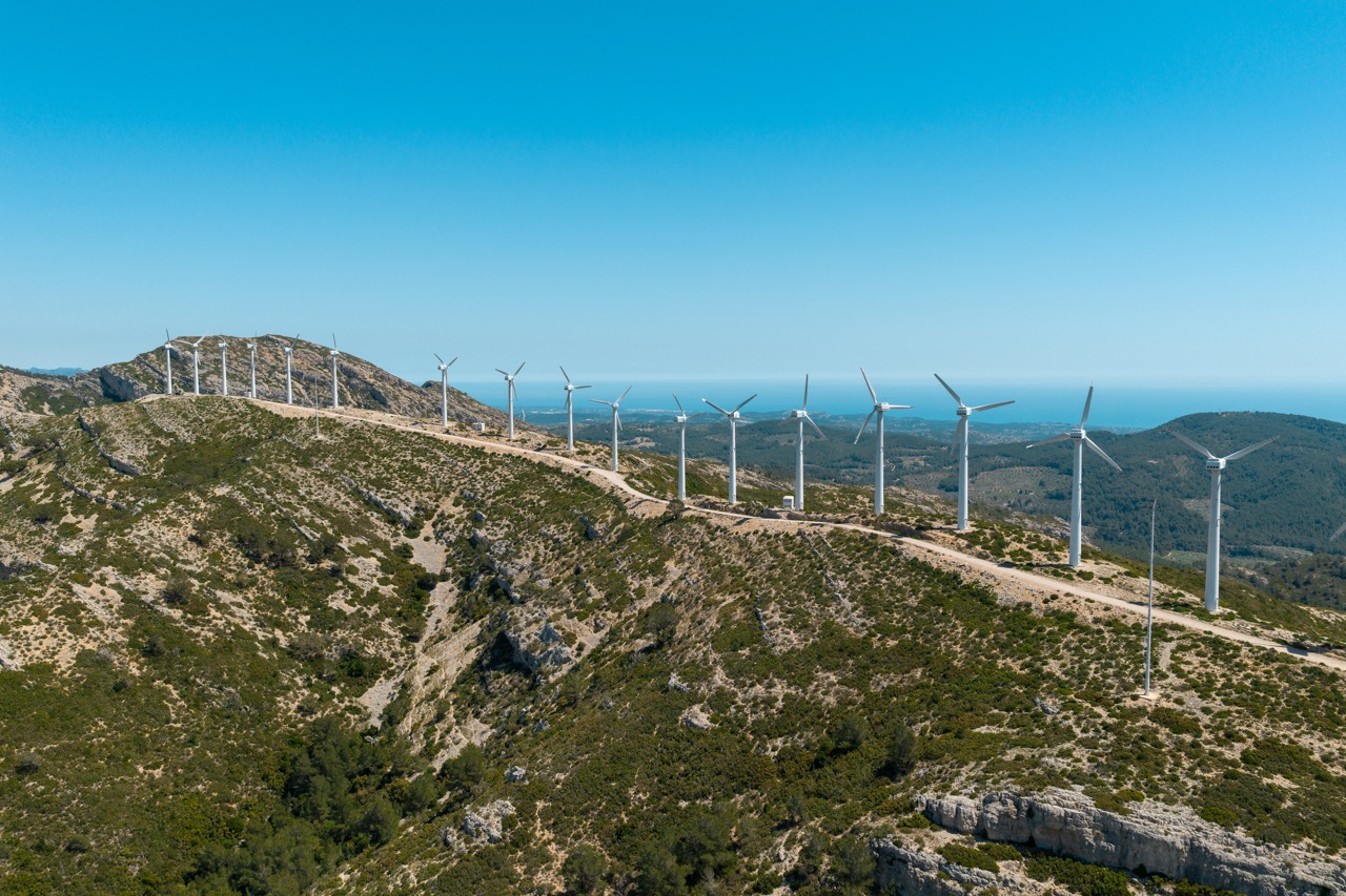 Del primer vent al futur de l'eòlica: la nova vida dels parcs pioners de Catalunya