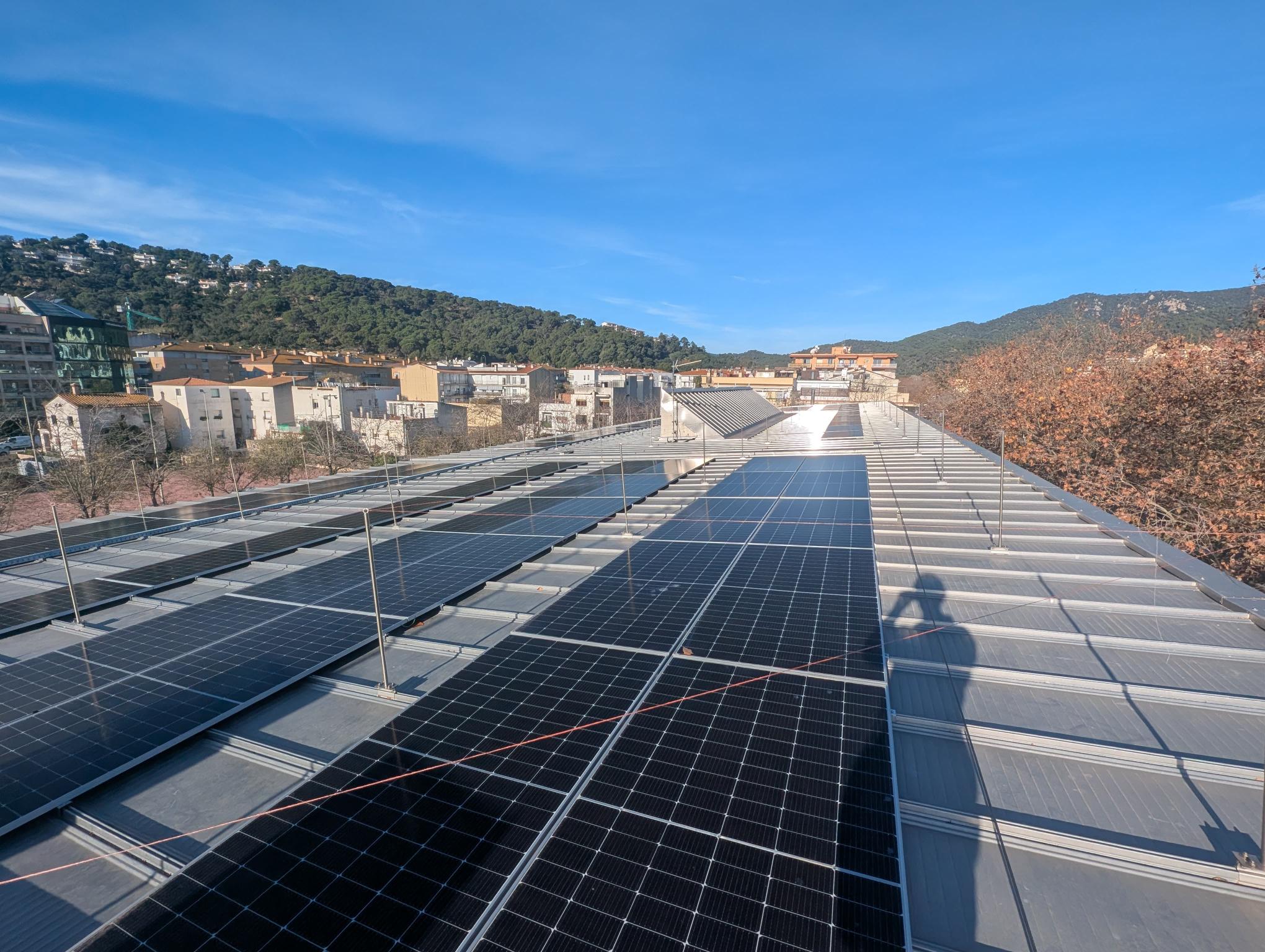 L’Energètica activa autoconsums col·lectius a Blanes i Tossa de Mar per compartir energia solar de proximitat