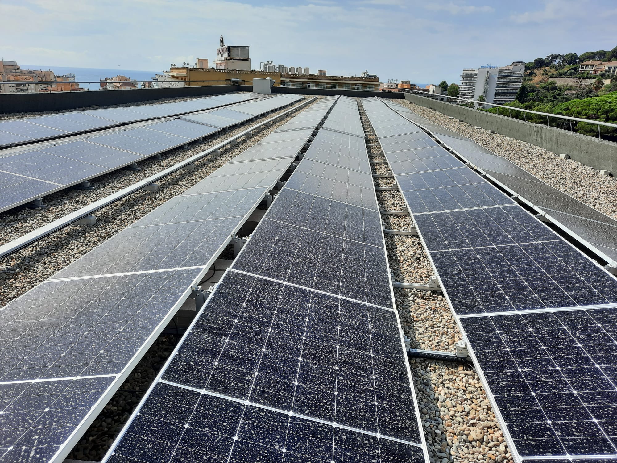 L’Energètica activa autoconsums col·lectius a Calella i Argentona per compartir energia solar pública i de proximitat