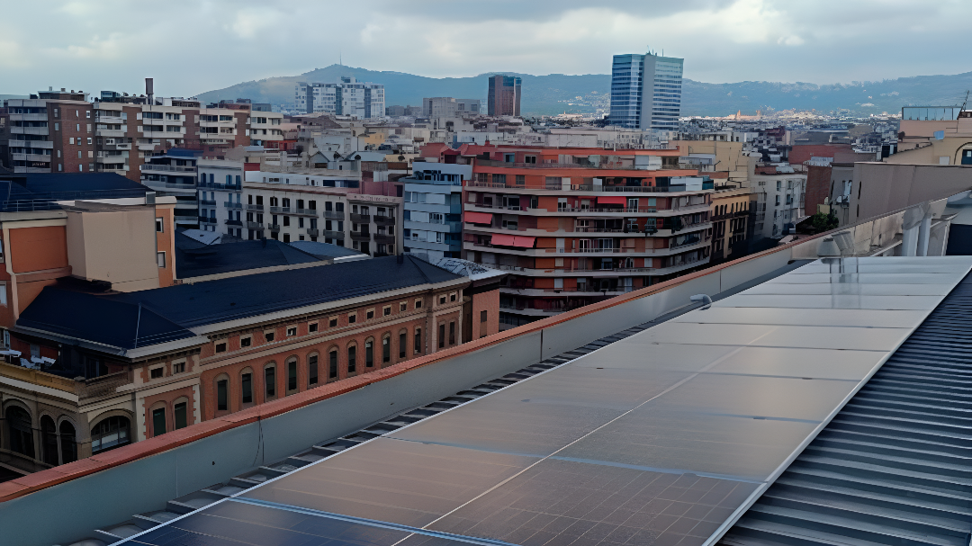 L’Energètica inicia la instal·lació de plaques solars a la seu principal de l’Hospital Clínic de Barcelona